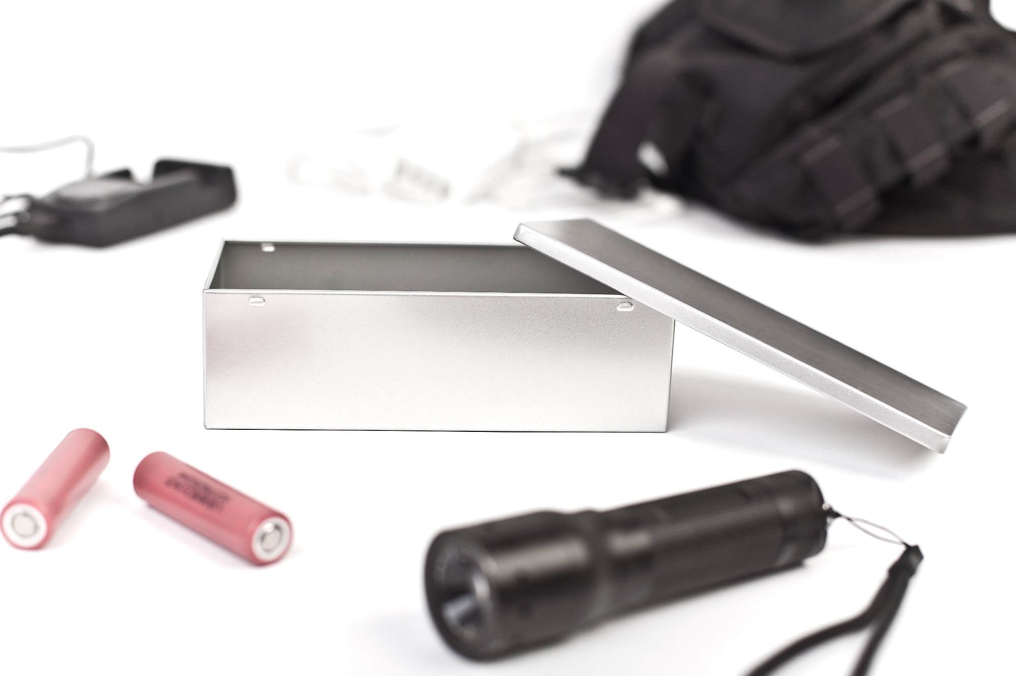 Silbermatte Geschenkverpackung aus Metall