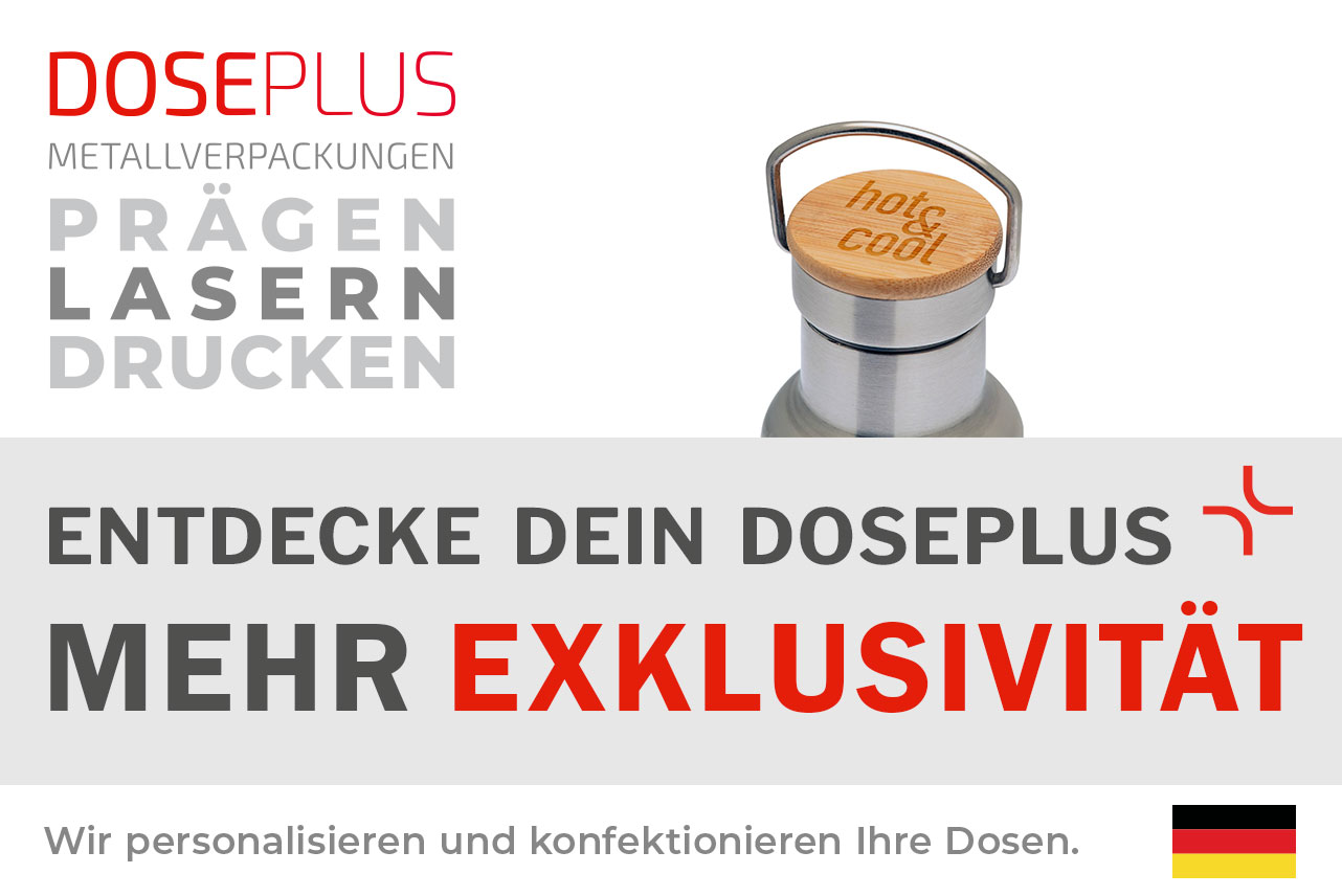 Doseplus Edelstahl-Trinkflasche TFL 010 mit Bambusdeckel – Bannertext: „Entdecke dein Doseplus – mehr Exklusivität“ sowie Hinweis auf Prägen, Gravur und Druck. Ideal für personalisierte Markenbotschaften.