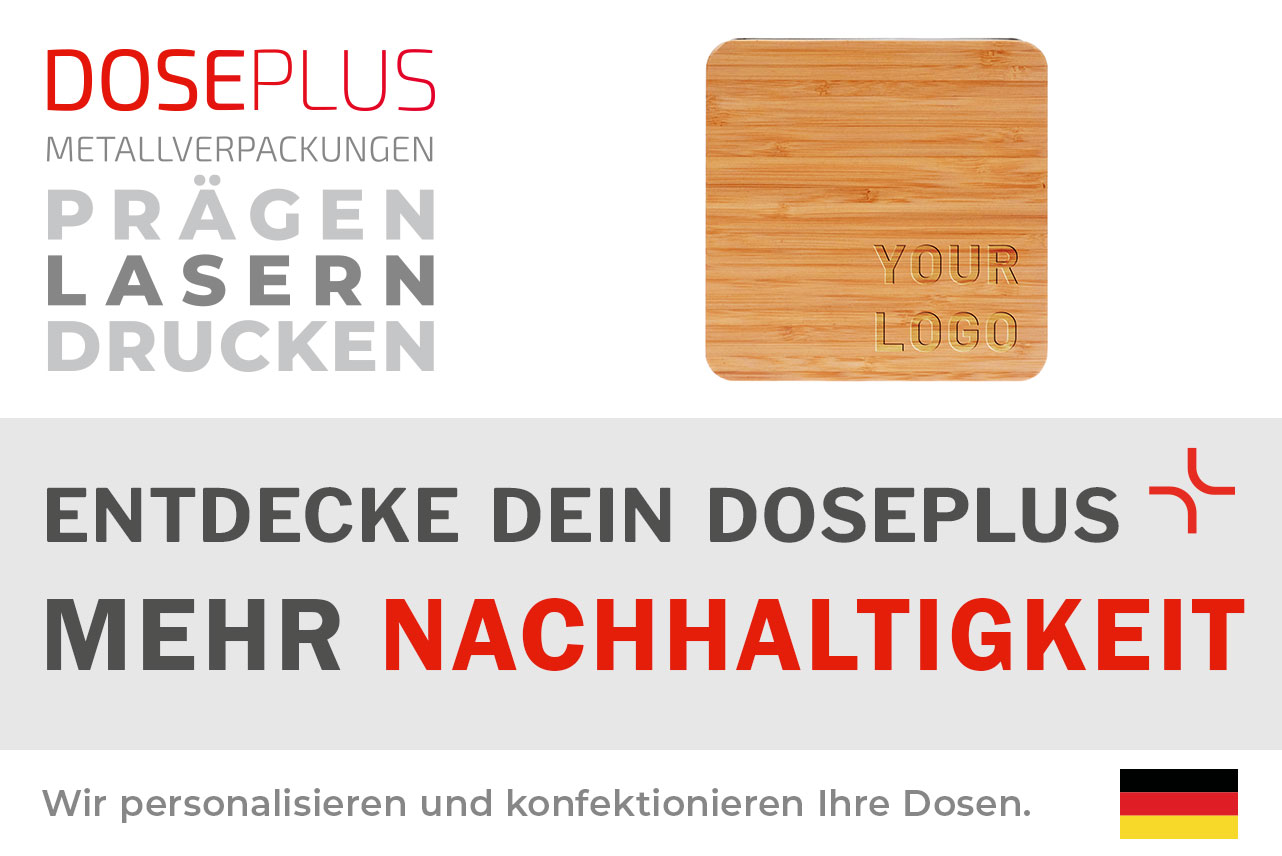 Doseplus quadratischer Bambusdeckel mit Lasergravur „Your Logo“ auf natürlicher Holzmaserung. Text: „Metallverpackungen prägen, lasern, drucken – Entdecke dein Doseplus, mehr “.