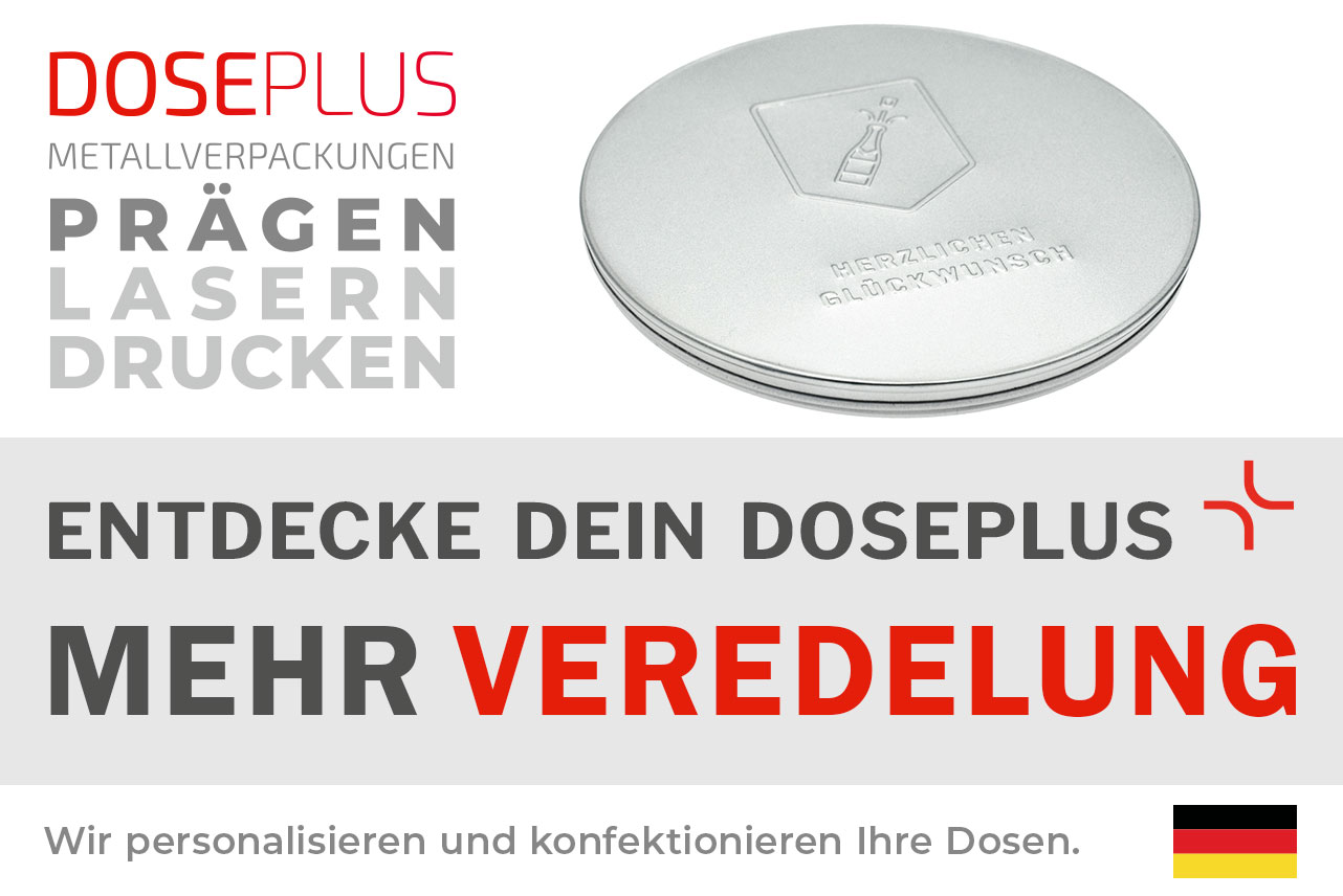 Doseplus runde silberne Metalldose mit geprägtem Motiv einer Sektflasche und Schriftzug „Herzlichen Glückwunsch“. Text: „Metallverpackungen prägen, lasern, drucken – Entdecke dein Doseplus, mehr Veredelung“.