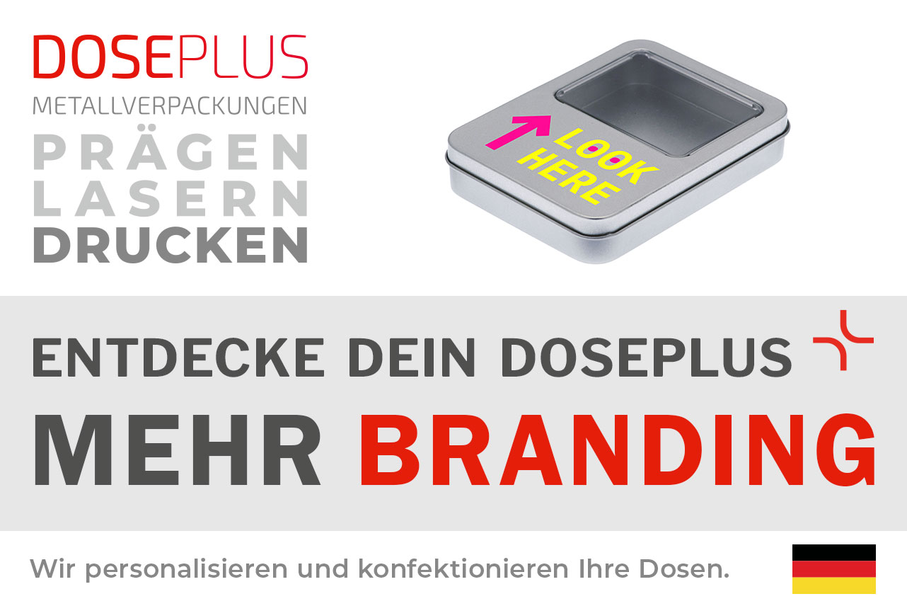 Doseplus eckige Blechdose mit Sichtfenster – Bannertext: Entdecke dein Doseplus, mehr Branding. Hochwertige Metalldose mit Druck, Gravur und Prägung für personalisierte Markenauftritte.